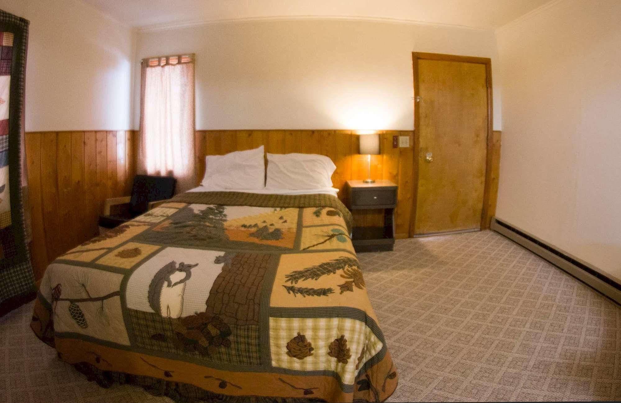 Yellowstone Holiday Motel West Yellowstone Kültér fotó