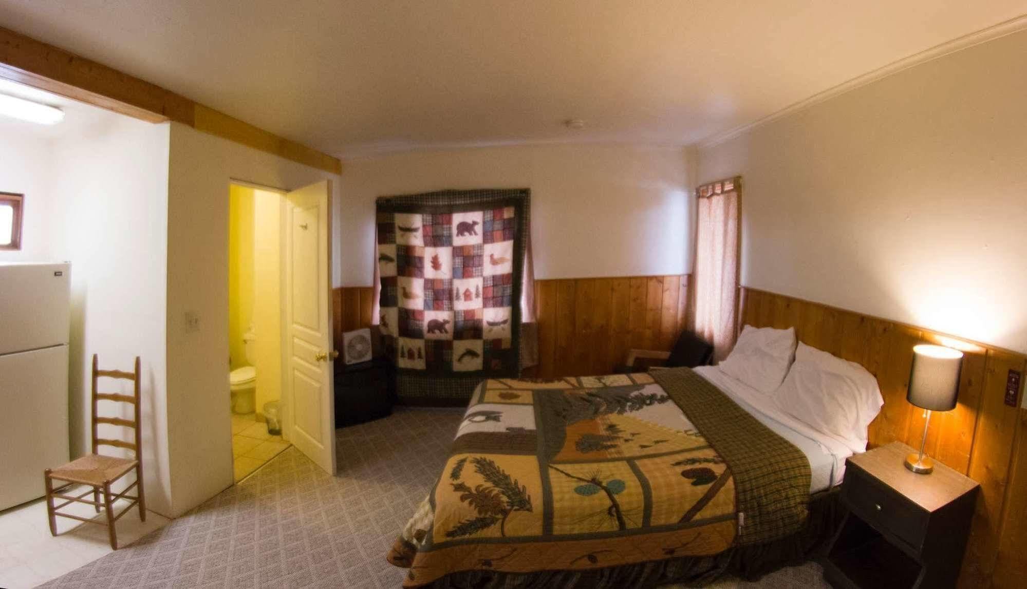 Yellowstone Holiday Motel West Yellowstone Kültér fotó